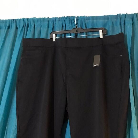 Avenue NWT Black Pull-On Jeggins Size 30T - Picture 3 of 6